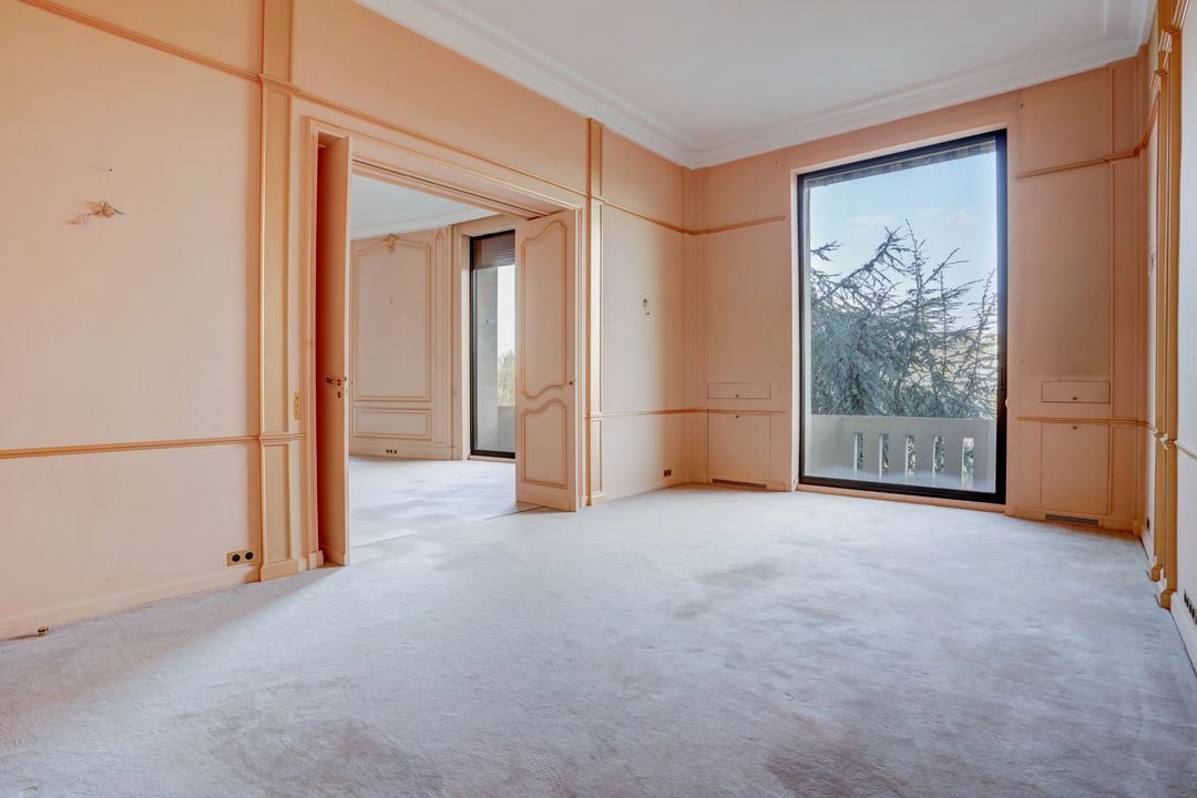 Paris - 12